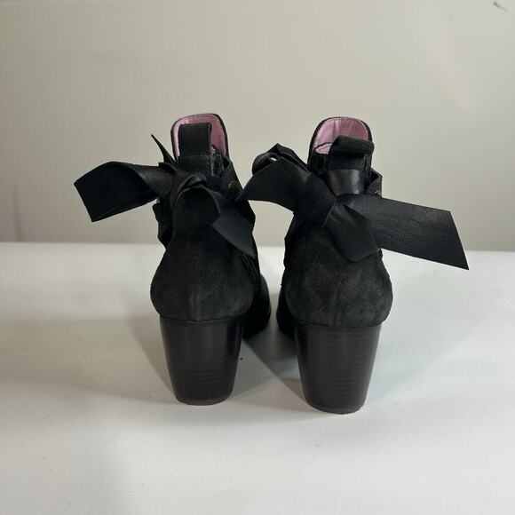 Sundance Suede Booties Womens 37 US 6.5 Lace Black Bow Ankle Boot - Picture 4 of 9